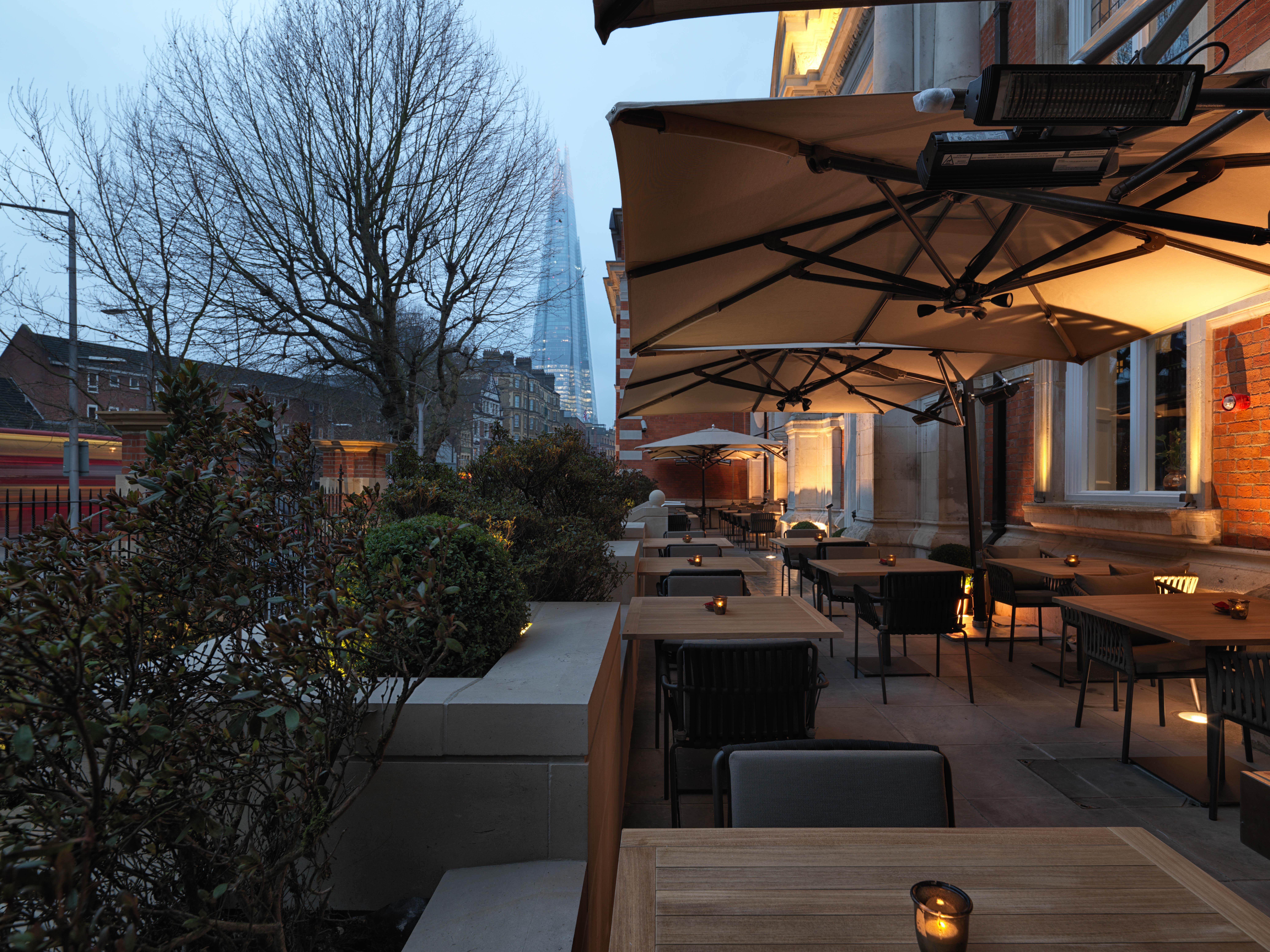 Hotel The Lalit Londyn Zewnętrze zdjęcie The terrace at the River Café