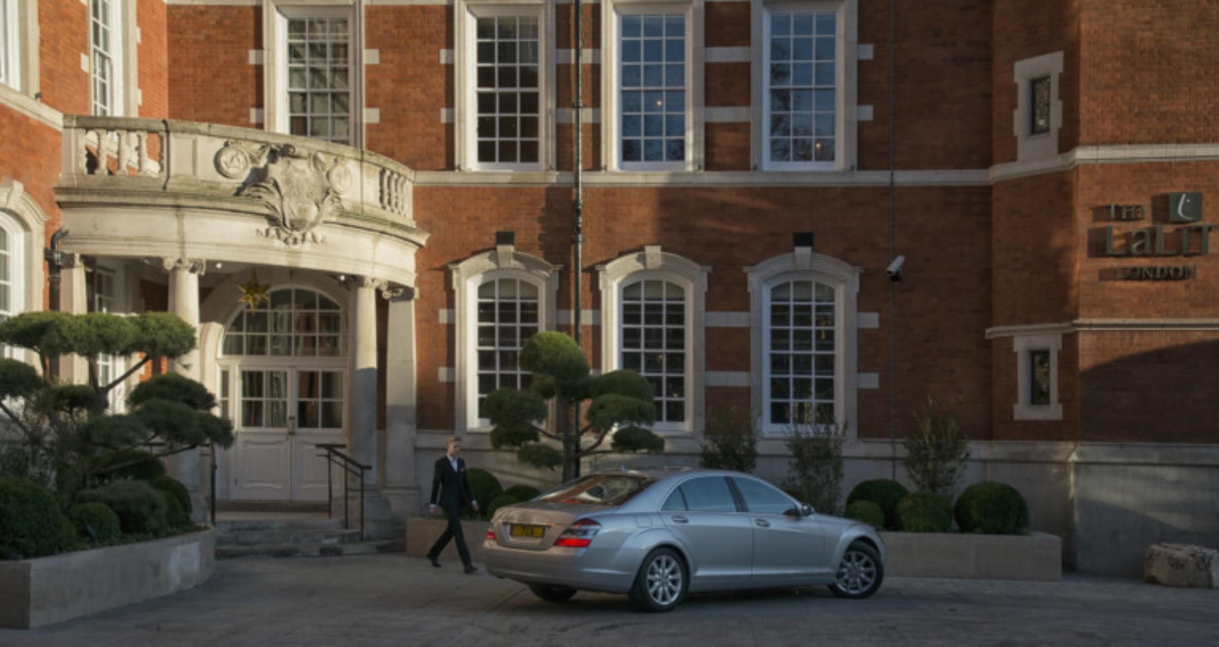 Hotel The Lalit Londyn Zewnętrze zdjęcie The main entrance
