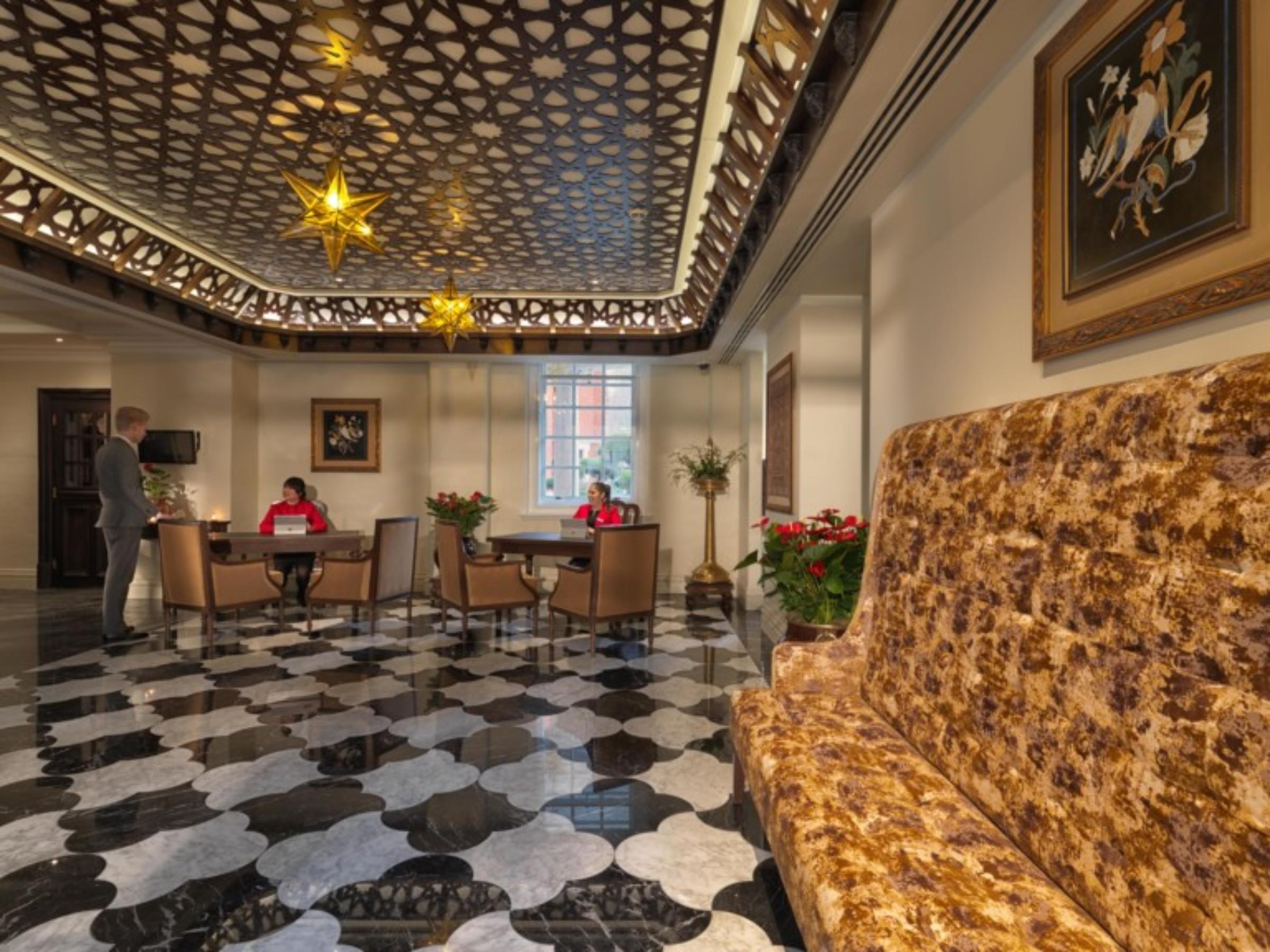Hotel The Lalit Londyn Wnętrze zdjęcie The lobby of the hotel