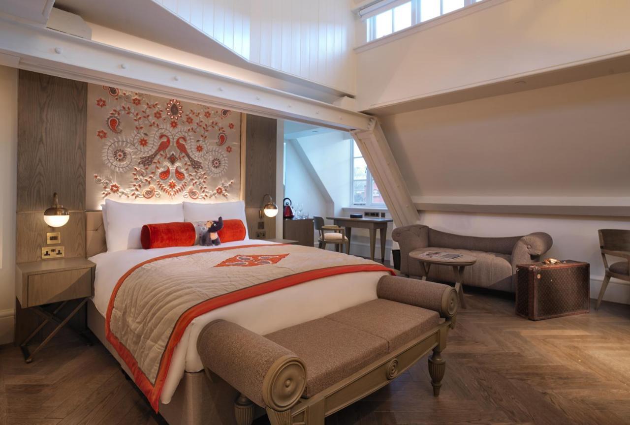 Hotel The Lalit Londyn Pokój zdjęcie A suite at the Mandarin Oriental London